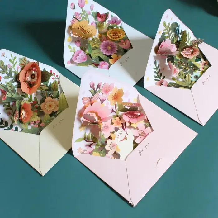 Carte postale à fleurs pop-up 3D avec enveloppe