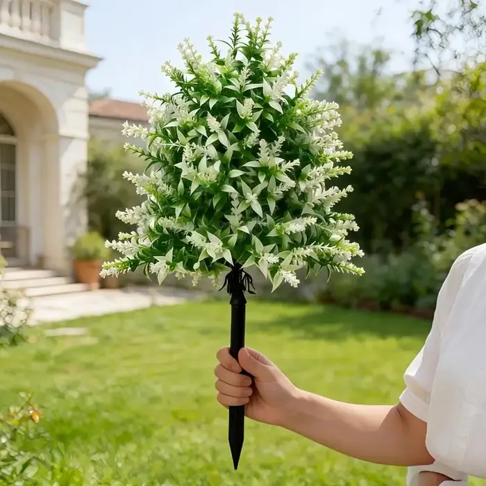 ㈅ Plante artificielle en forme de lavande, fleur violette artificielle sur piquet pour jardin, cour, patio, pelouse, décoration extérieure