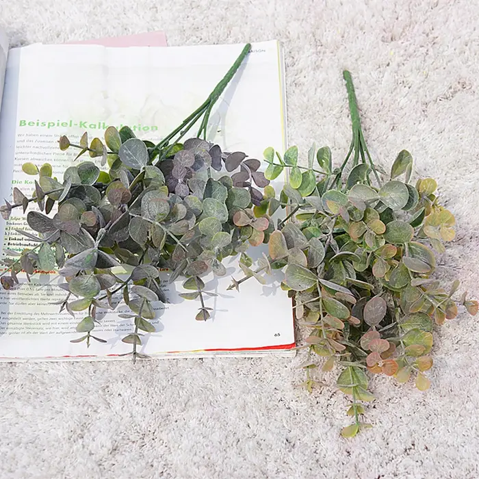 Plantes artificielles en plastique