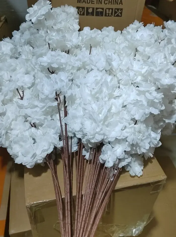 Fleurs artificielles pour décoration d'arc de mariage