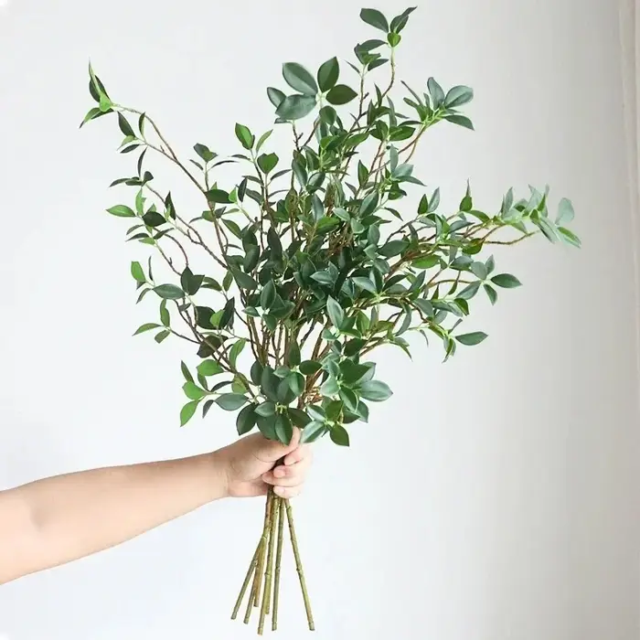 Tenuifolia Ficus feuilles d'arbre plantes artificielles Branches longue tige maison décoration de mariage Table extérieure jardin fausse plante
