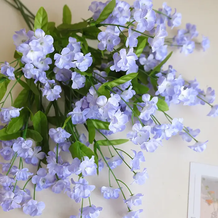 Arrangement de fleurs artificielles en soie « Ne vous en souvenez pas » pour vases et présentations sur table