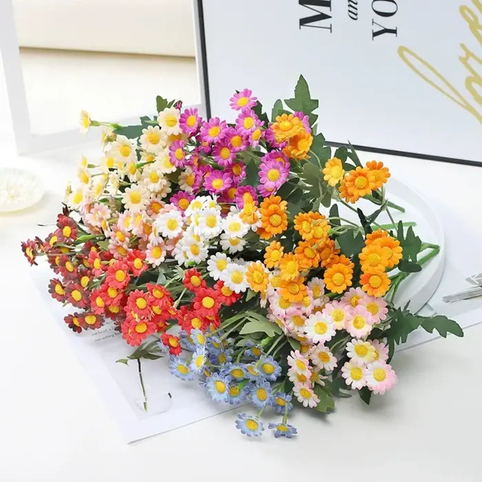 Bouquet de camomille, marguerite et chrysanthème sauvage en soie à 28 têtes pour mariages/décoration de la maison