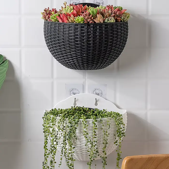 Pot de fleur mural en plastique exquis