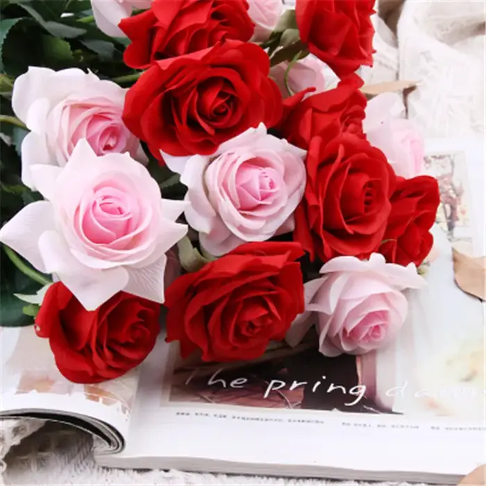 Fleurs artificielles en soie