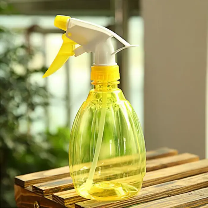 Bouteille de pulvérisation d'eau pour plantes de jardin