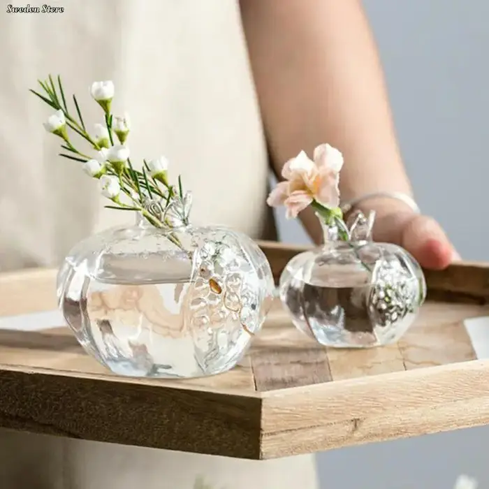 Vase à fleurs en verre de grenade