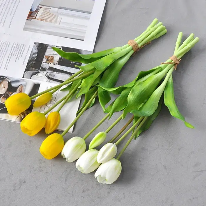 Bouquets de tulipes en caoutchouc souple Él