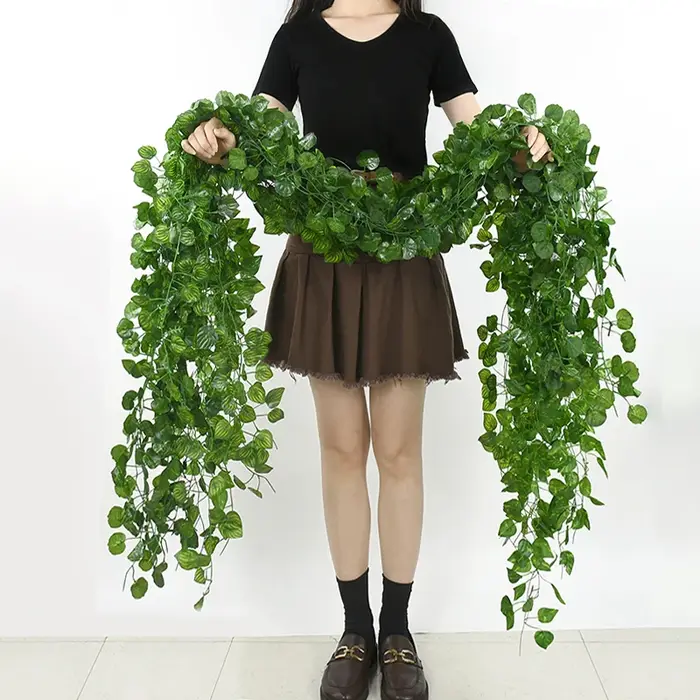 Guirlande de feuilles de lierre vert artificielles de 2.1M
