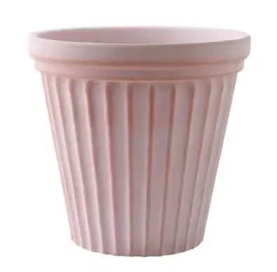 Pot de fleur en poterie rouge