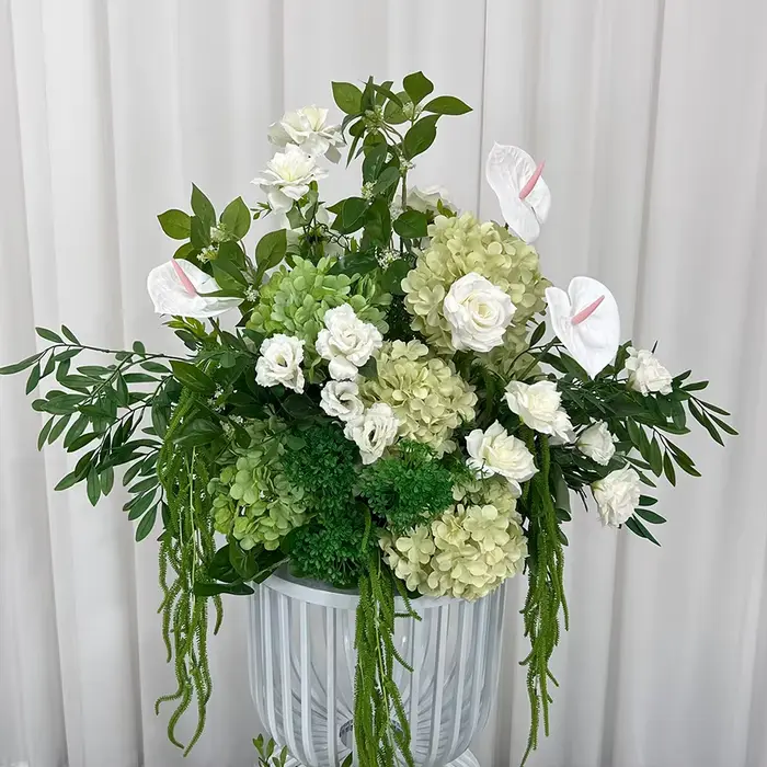 Décor de mariage, rangée de fleurs, centre de Table, Arrangement vert et blanc, arc d'arrière-plan, 