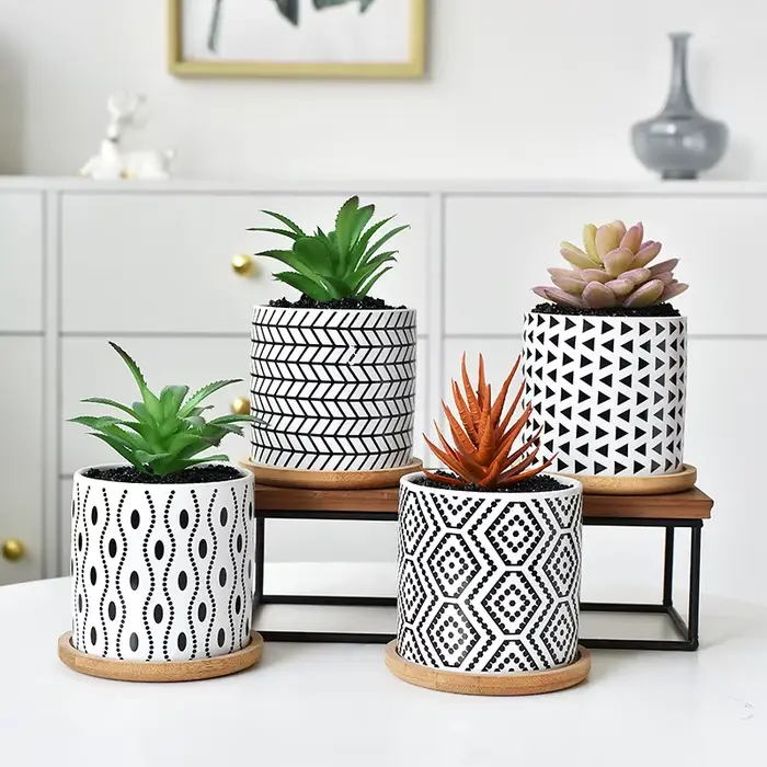 Pots de fleurs en céramique