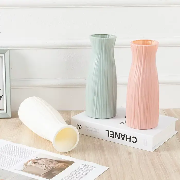 Vase en plastique pour fleurs séchées avec pot