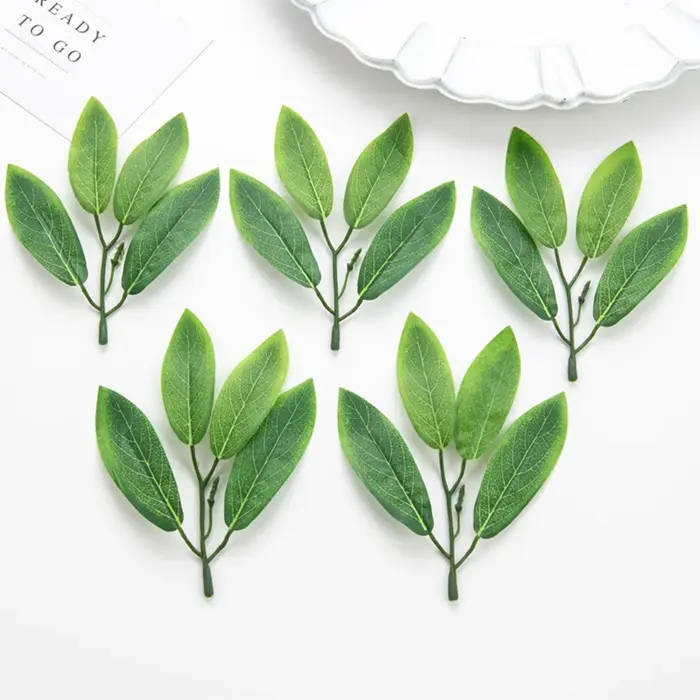 Plantes artificielles en soie verte