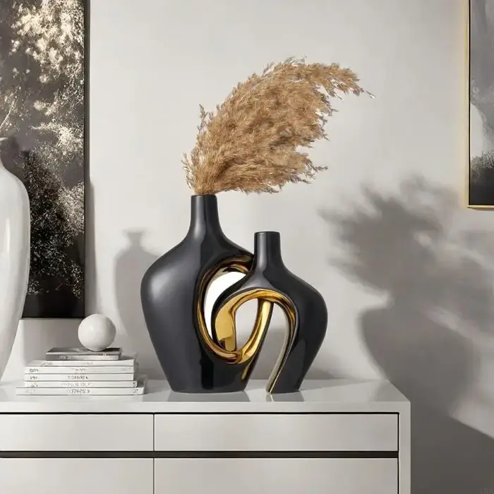 Vases creux en céramique
