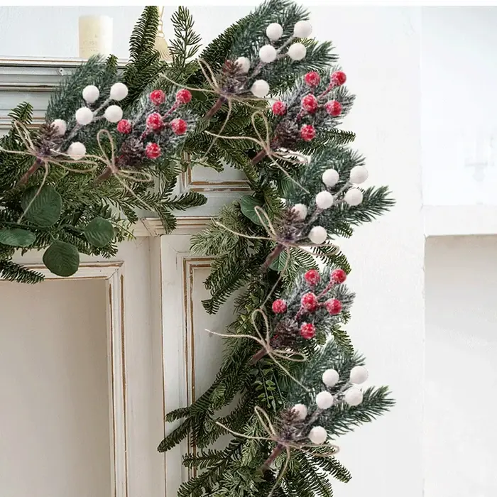 Branches de pin artificielles