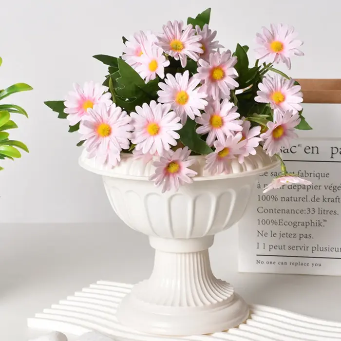 Vases en plastique simples pour plantes