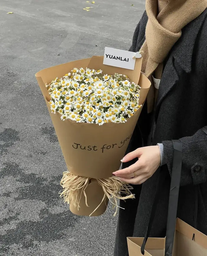 Lot de 6/12/24 fleurs de marguerites artificielles