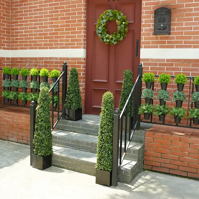 Plantes vertes en pot de cuir chevelu Milan Él