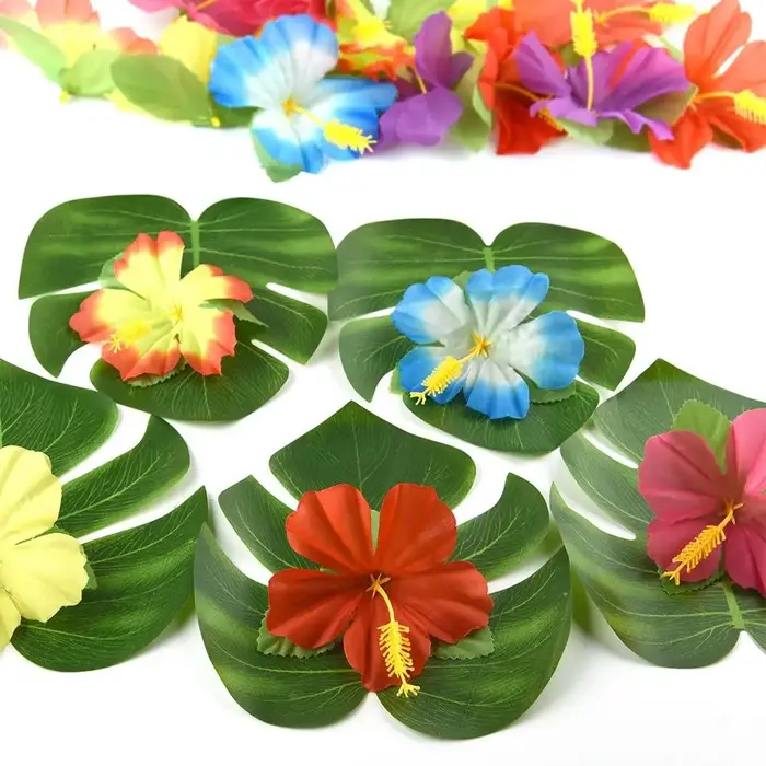 Feuilles de palmier Monstera tropicales