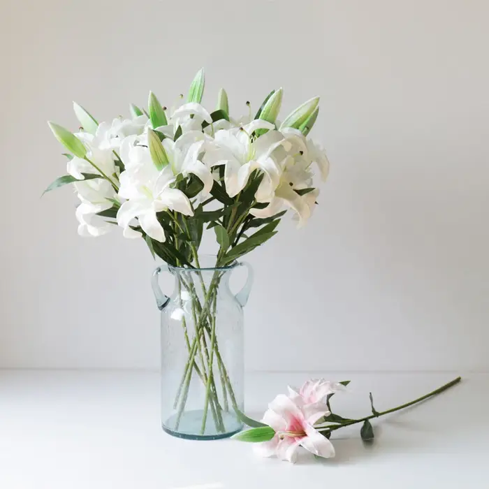 Fleurs de lys artificielles hydratantes en PU