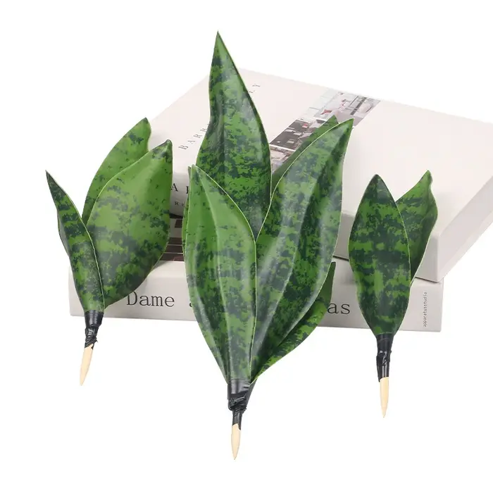 Plantes vertes artificielles simulées