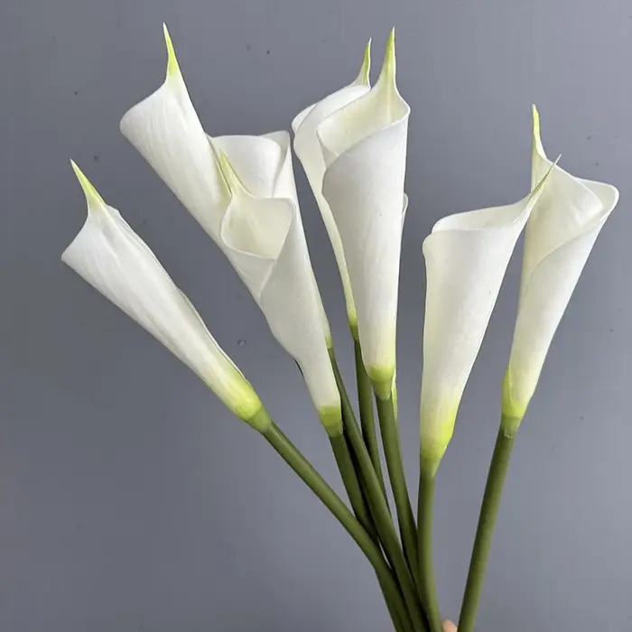 Lot de 5 fleurs artificielles en PU
