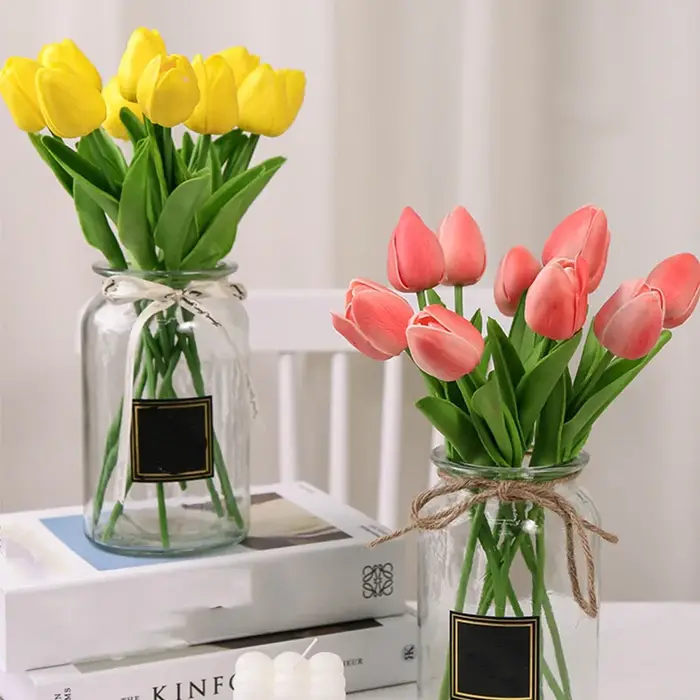 Fleur de tulipe artificielle séchée