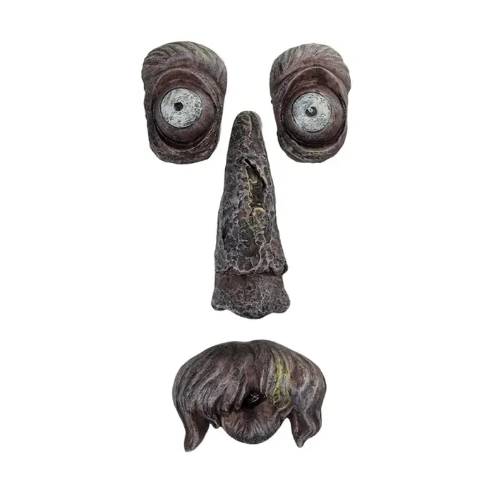 Vieil homme arbre Hugger jardin Peeker cour Art extérieur
