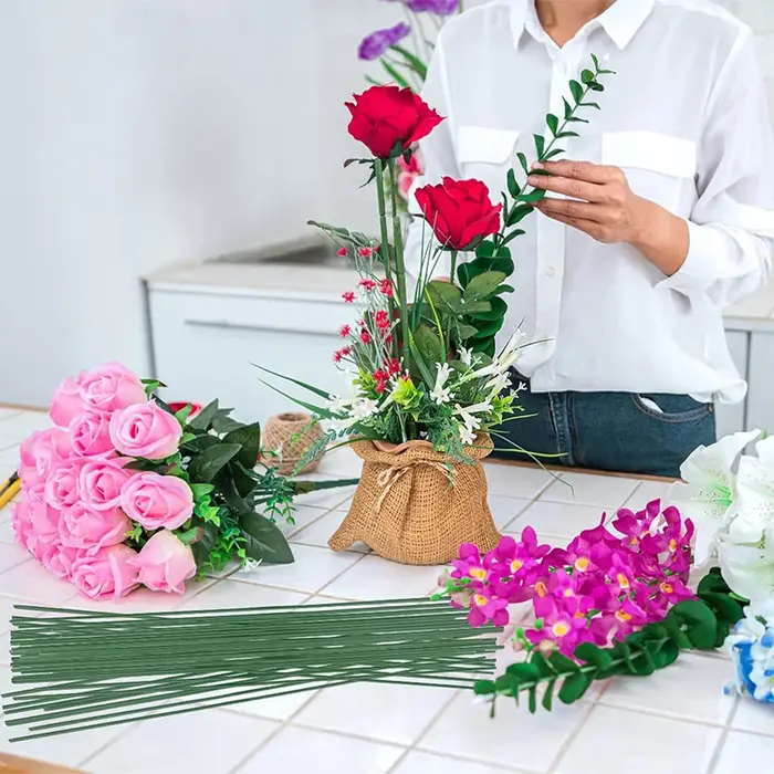 Tiges florales vertes pour arrangements floraux