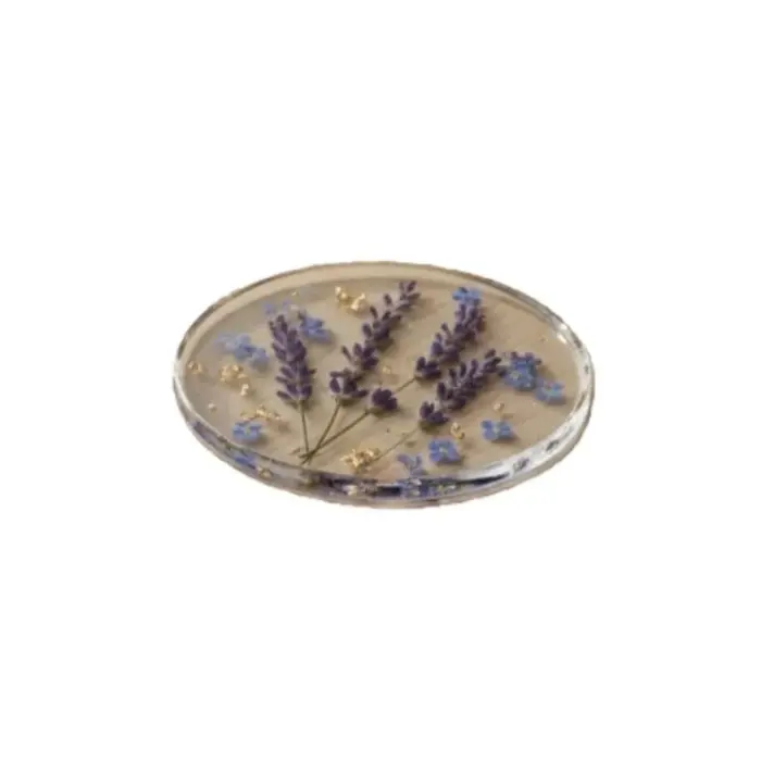 Sous-verres en acrylique avec fleurs pressées