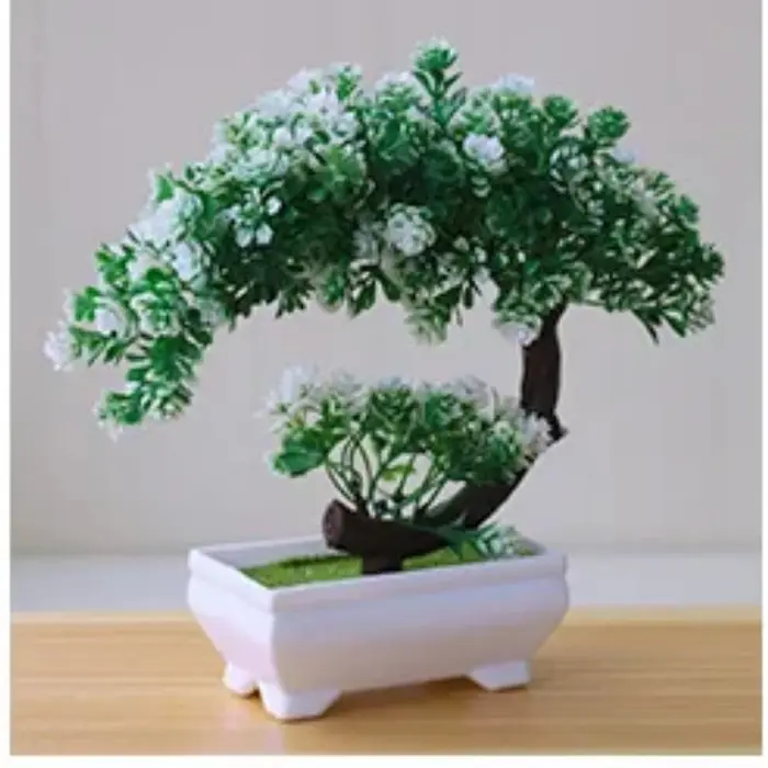 Petit arbre artificiel en pot