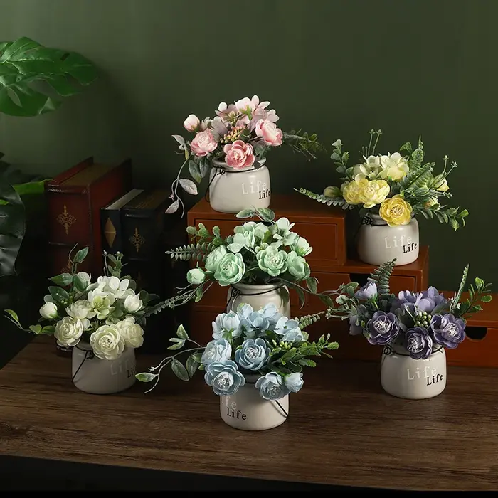 Petites Fleurs Artificielles pour la Décoration de la Maison