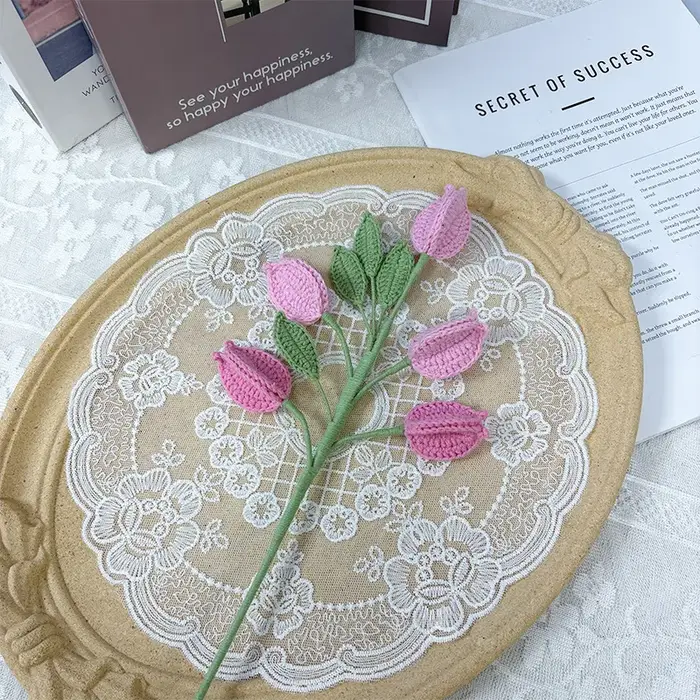 Bouquet de décoration de chambre en tricot
