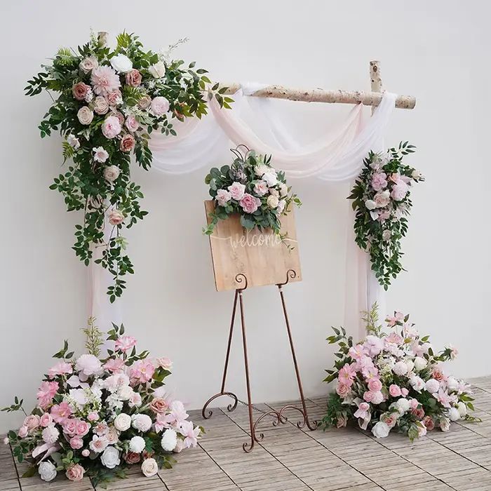 Série rose blanc avec panneau de bienvenue vert
