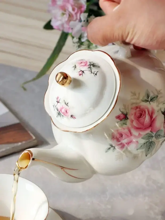 Noble Bone China 500ML théière camélia rose Pot café ensemble maison qualité haute porcelaine bouilloire fête pichet