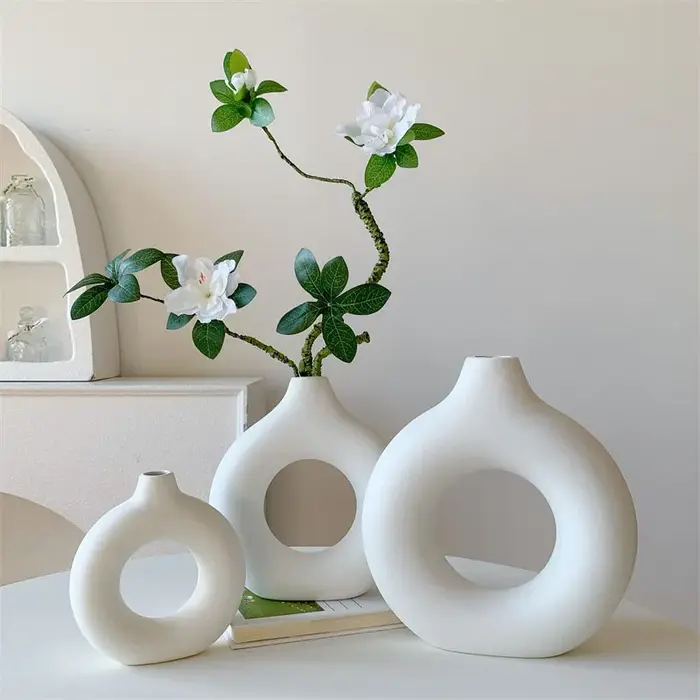 Vase en plastique imitation céramique