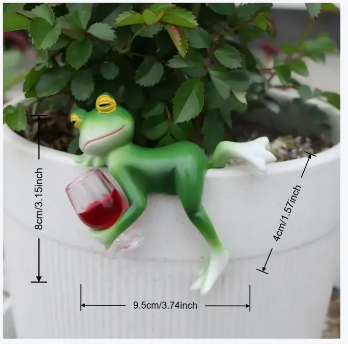 1 morceau d'intérêtus tentures de grenouille verte et de verre à vin