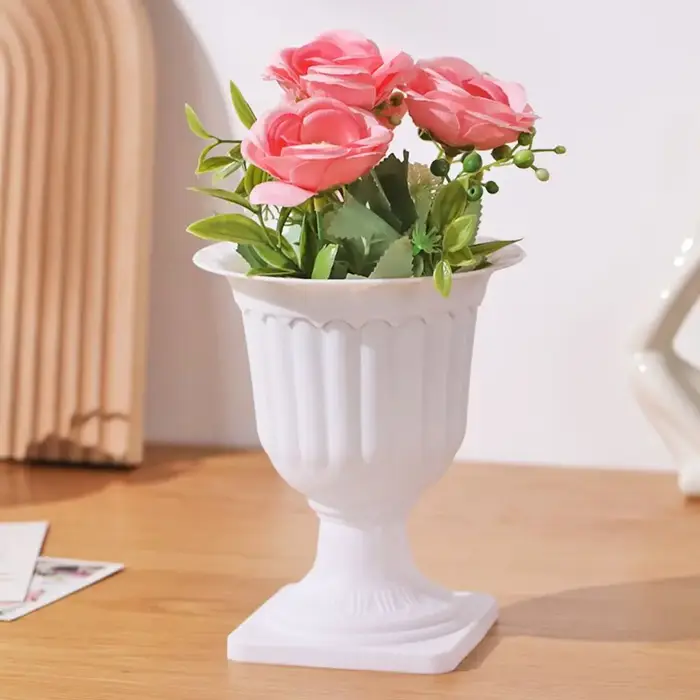 Mini pot de fleurs sur pied