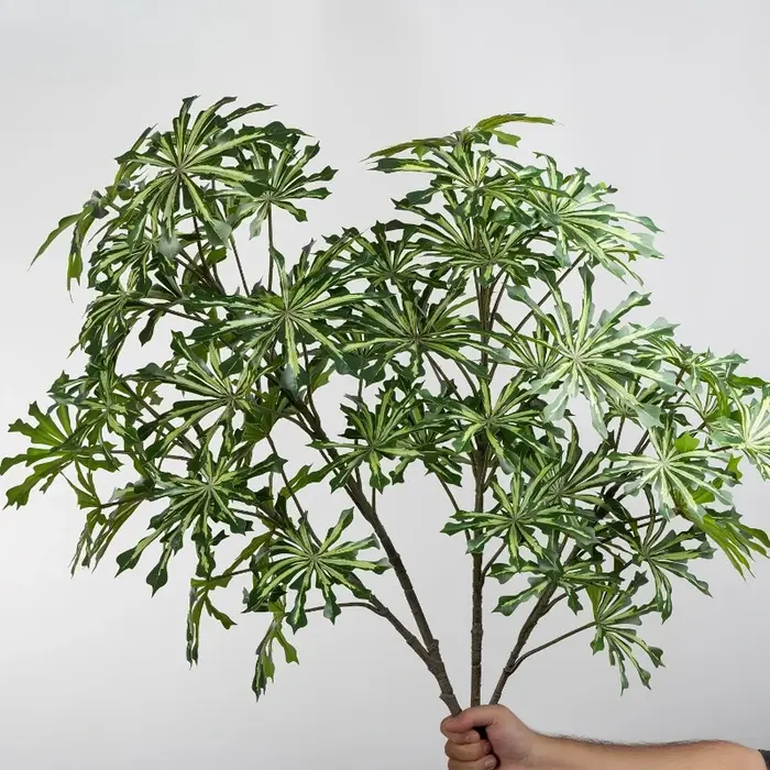 Plantes artificielles de simulation de feuilles de manioc vertes pour jardin