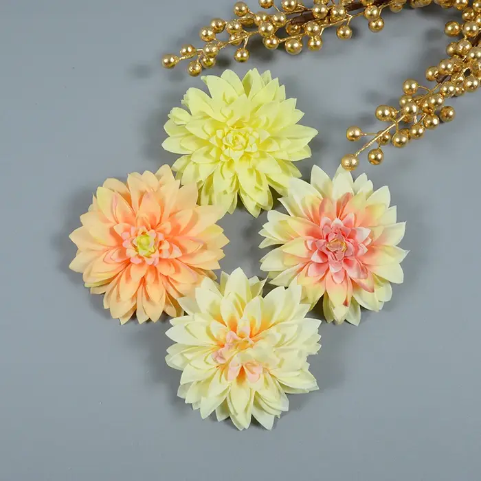 Têtes de fleurs en soie de dahlia