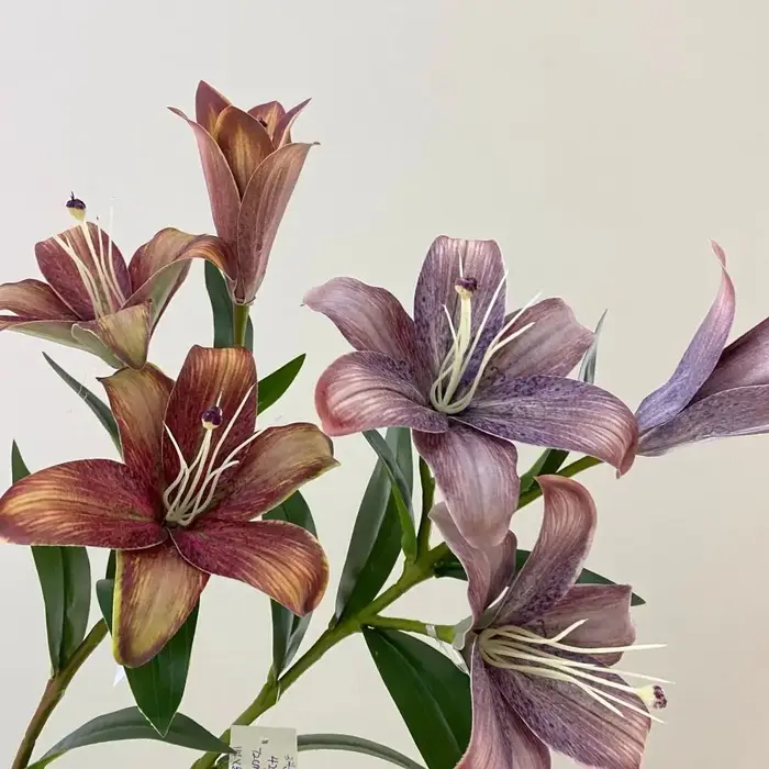 3 Têtes de fleurs artificielles de lys, finition peinture à l'huile, 73 cm de longueur, bouquet de lys en soie, style luxe léger, tige de lys simulée