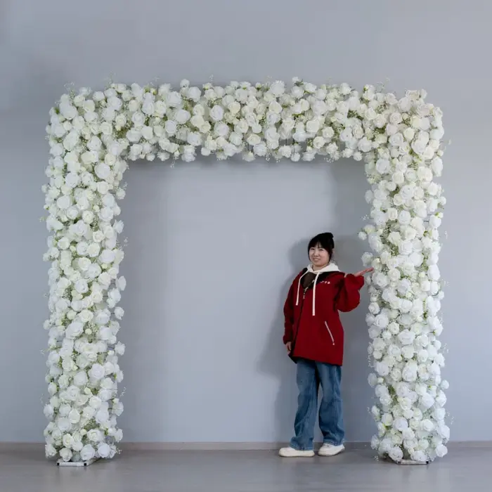 Arche de fleurs artificielles en forme de cœur blanc pour décoration de mariage