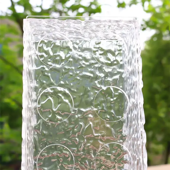Vase à fleurs en acrylique transparent Stone Mars