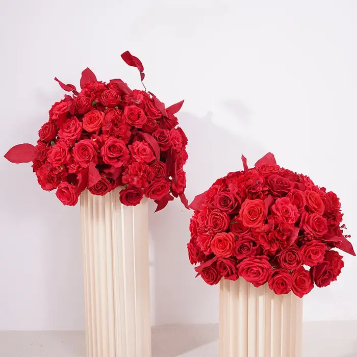 Boule de fleur de baies de Rose rouge