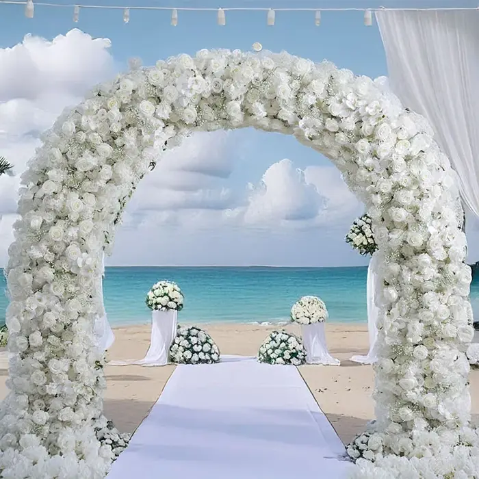Arc de Rose Fenella blanc surdimensionné de 240CM