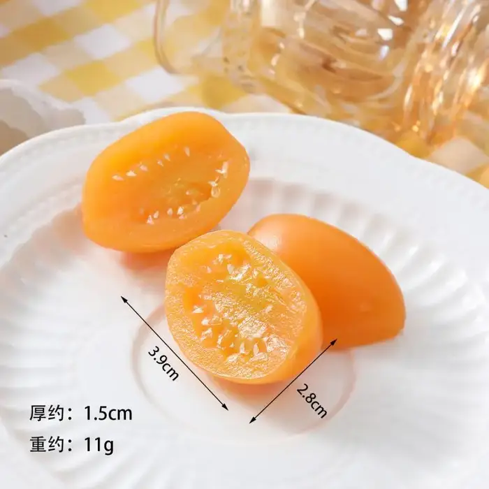 Tomates cerises artificielles en PVC