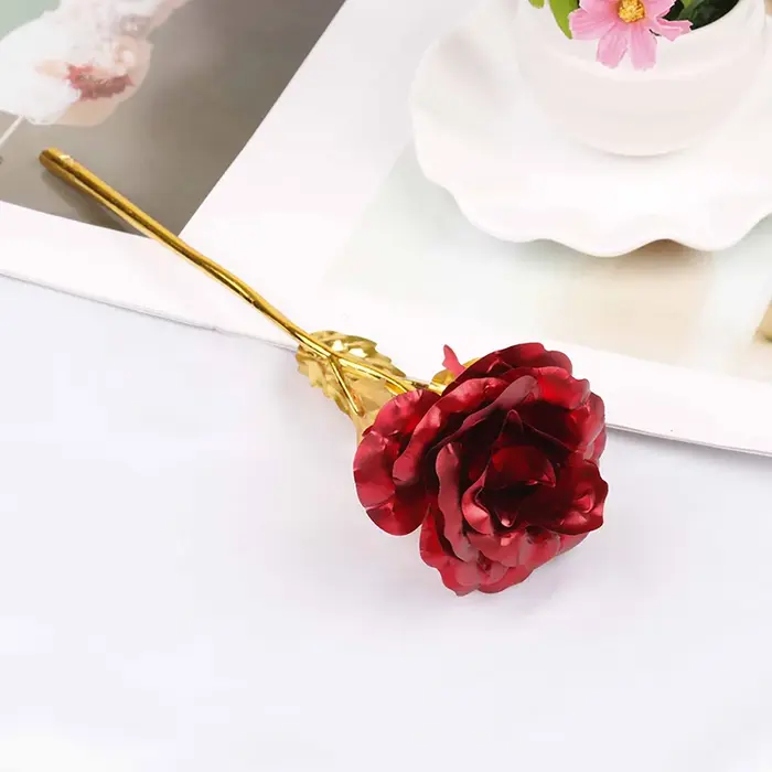 Fleurs roses dorées plaquées or 24 carats pour la maison, cadeau de vacances, décor de fête de maria