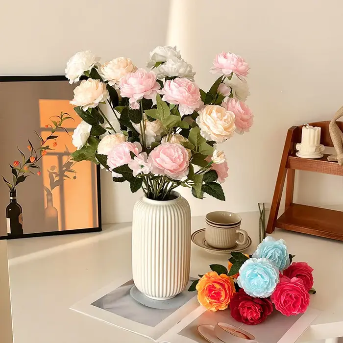 Fleurs de soie de pivoine à trois têtes