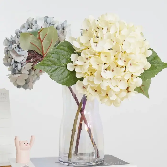 Fleurs artificielles, champignon rétro